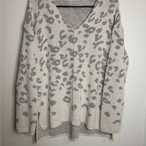 Knox Rose Cream and Gray Animal Print V-Neck Sweater